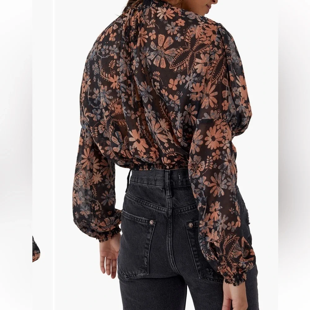 Free People Clarissa Puff Sleeve Top in Midnight Combo